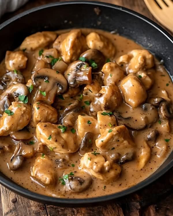 Tavuk STROGANOFF 